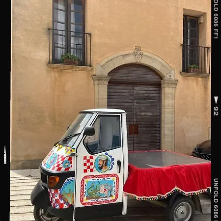 Salemi Bnb فندق مبيت وإفطار Salemi