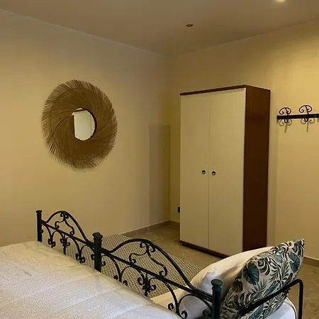 Bmb Bed & Breakfast *